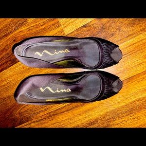 Dark brown size 10 Nina pumps